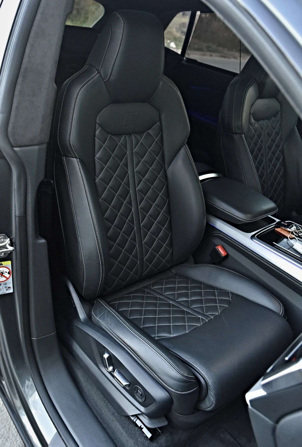 Audi SQ8 4.0 V8T B&O RS-SITZE CARBON 22-RS 360 NIG-VIS MTM | Mobile.bg   14