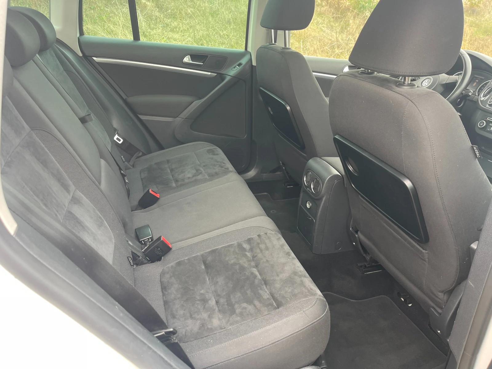 VW Tiguan 2.0 TSI 4motion Sp&Style 180ps. Швейцария, снимка 13 - Автомобили и джипове - 53610022