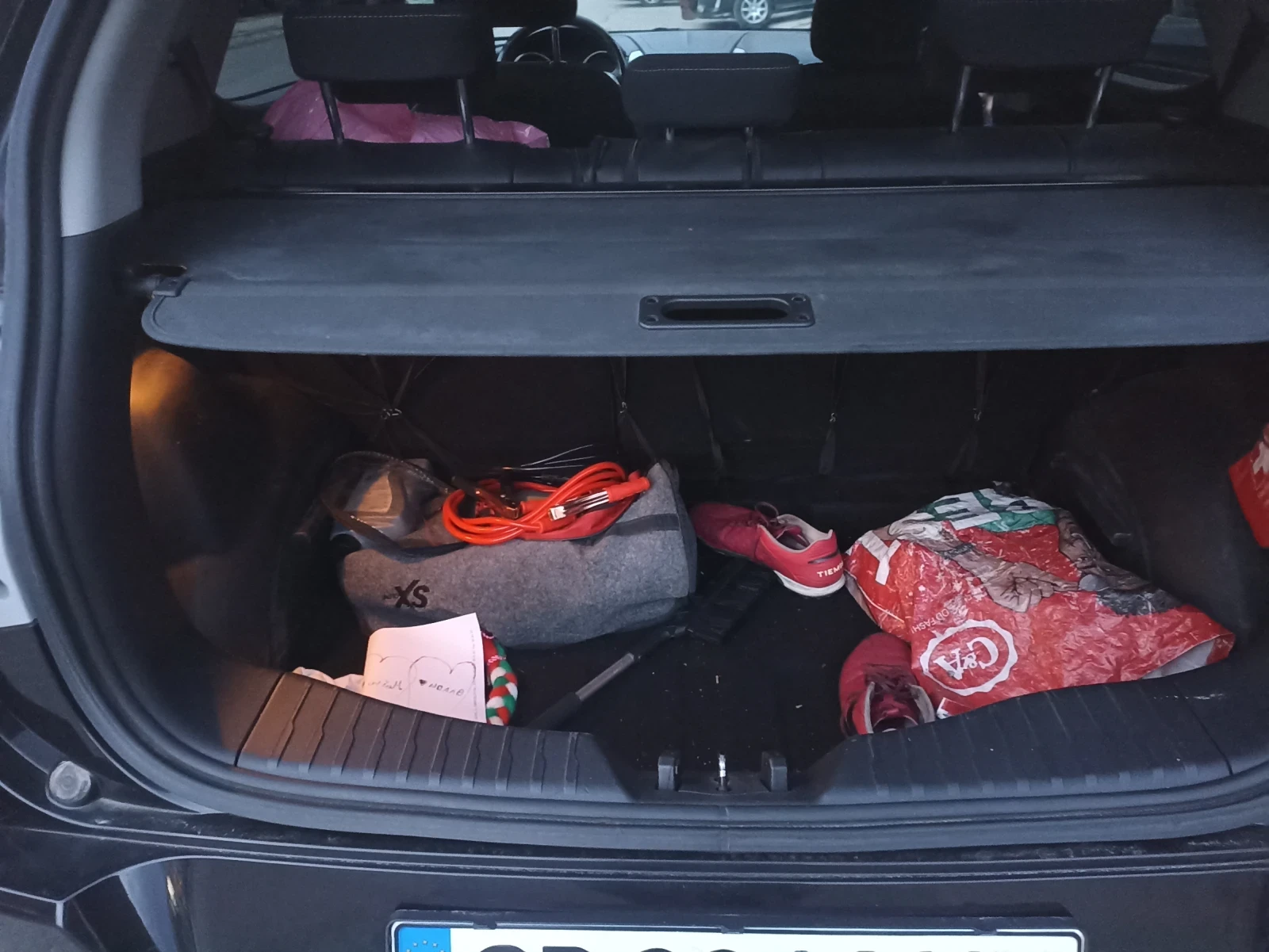 SsangYong Tivoli, снимка 16 - Автомобили и джипове - 53940837