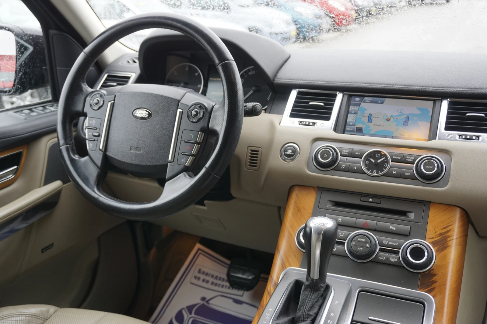 Land Rover Range Rover Sport 3.0L V6 SPORT HSE/Нави/Въздушно окачване/Ксенон, снимка 13 - Автомобили и джипове - 54065783