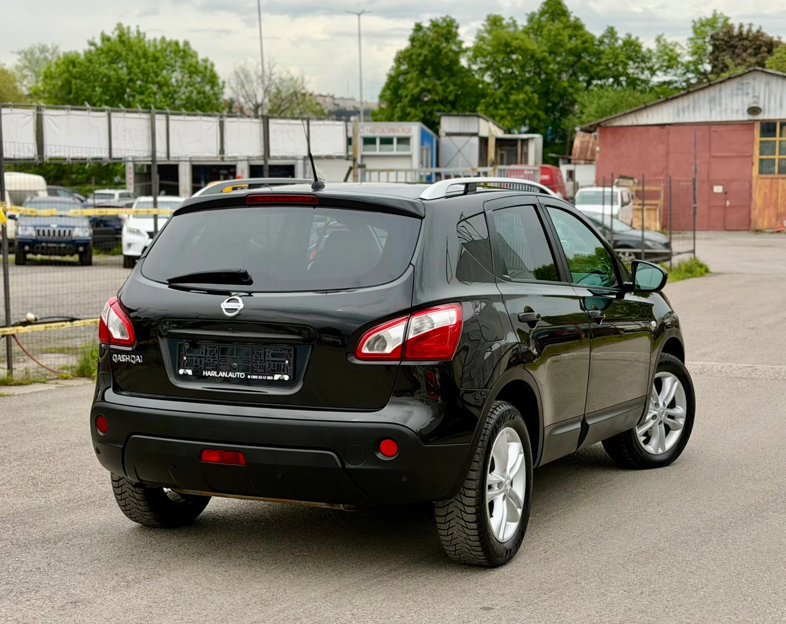 Nissan Qashqai 2.0i 4х4 keyless Panorama Кожа Навигация Tekna, снимка 4 - Автомобили и джипове - 54478556