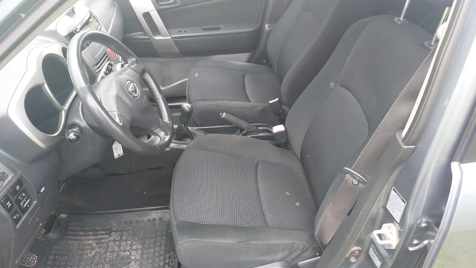 Daihatsu Terios 1.5 DOHC 16 V, снимка 13 - Автомобили и джипове - 54731959