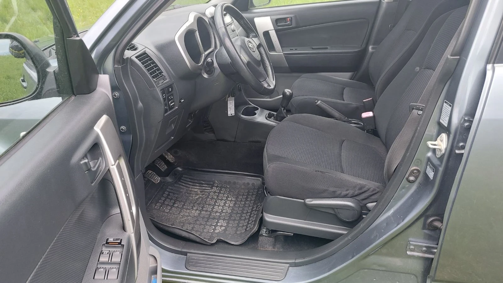 Daihatsu Terios 1.5 DOHC 16 V, снимка 9 - Автомобили и джипове - 54731959