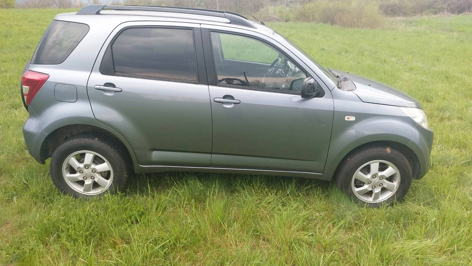 Daihatsu Terios 1.5 DOHC 16 V, снимка 6 - Автомобили и джипове - 54731959