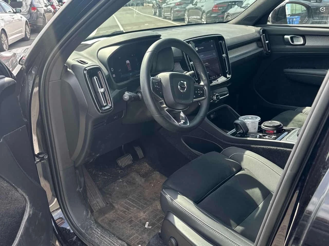 Volvo XC40 Plus Dark Theme | CARFAX | БЕЗ ПЪРВОНАЧАЛНА ВНОС, снимка 7 - Автомобили и джипове - 55053528