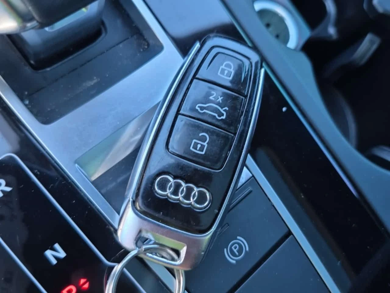 Audi Q7 * Panorama * АвтоКредит* (ЦЕНА ДО БГ), снимка 15 - Автомобили и джипове - 55060575