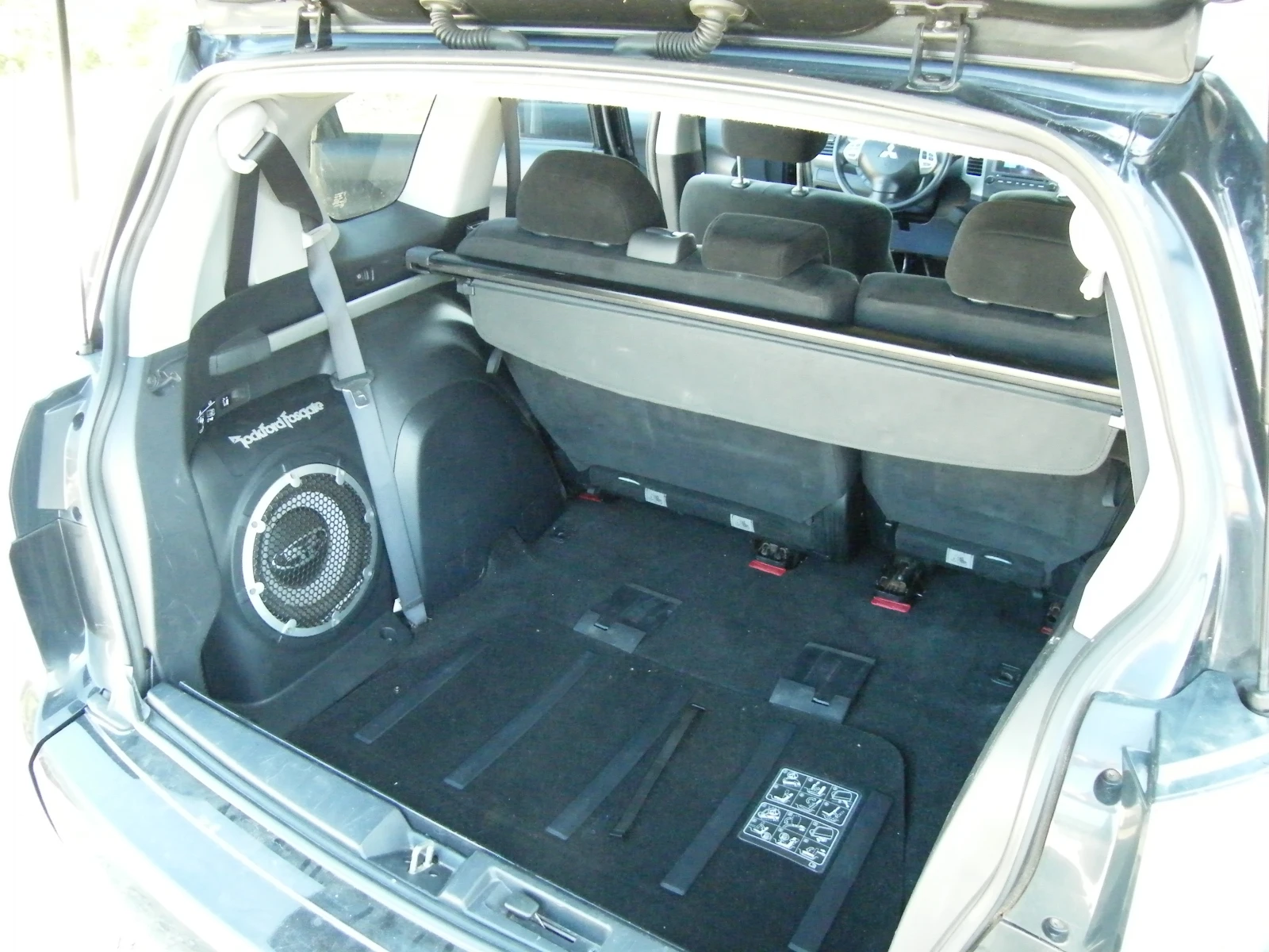 Mitsubishi Outlander 2.0 TDI 4x4 NAVI, снимка 16 - Автомобили и джипове - 55346958