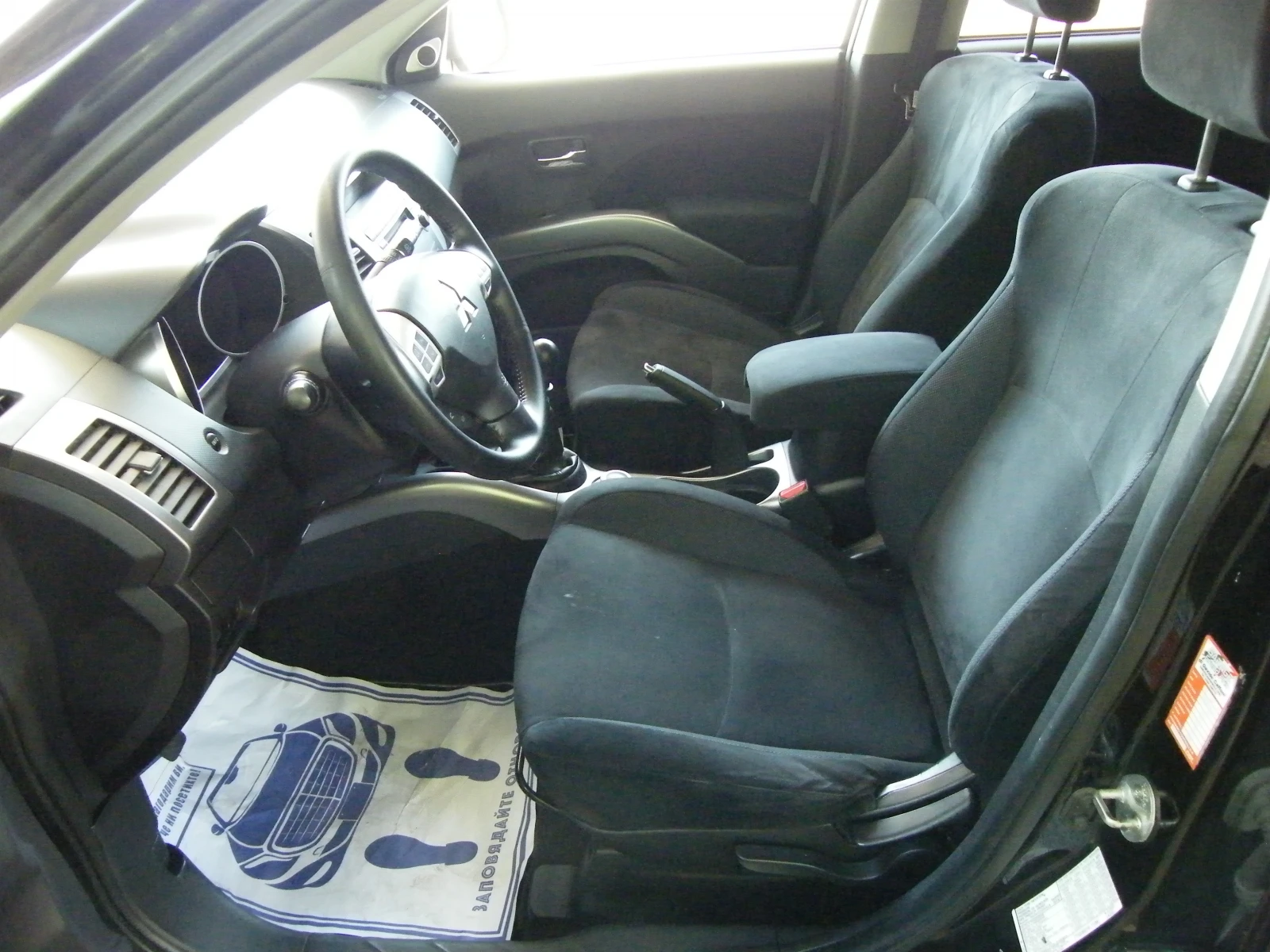Mitsubishi Outlander 2.0 TDI 4x4 , снимка 10 - Автомобили и джипове - 55346958