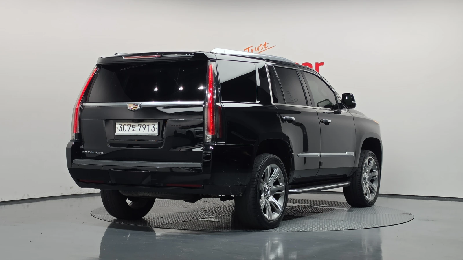 Cadillac Escalade 6.2* ЕЛ. БАГАЖНИК* BLIND SPOT* 360* HUD* КРАЙНА ЦЕ, снимка 2 - Автомобили и джипове - 55496092