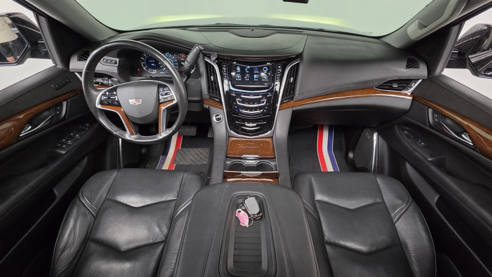 Cadillac Escalade 6.2* ЕЛ. БАГАЖНИК* BLIND SPOT* 360* HUD* КРАЙНА ЦЕ, снимка 7 - Автомобили и джипове - 55496092