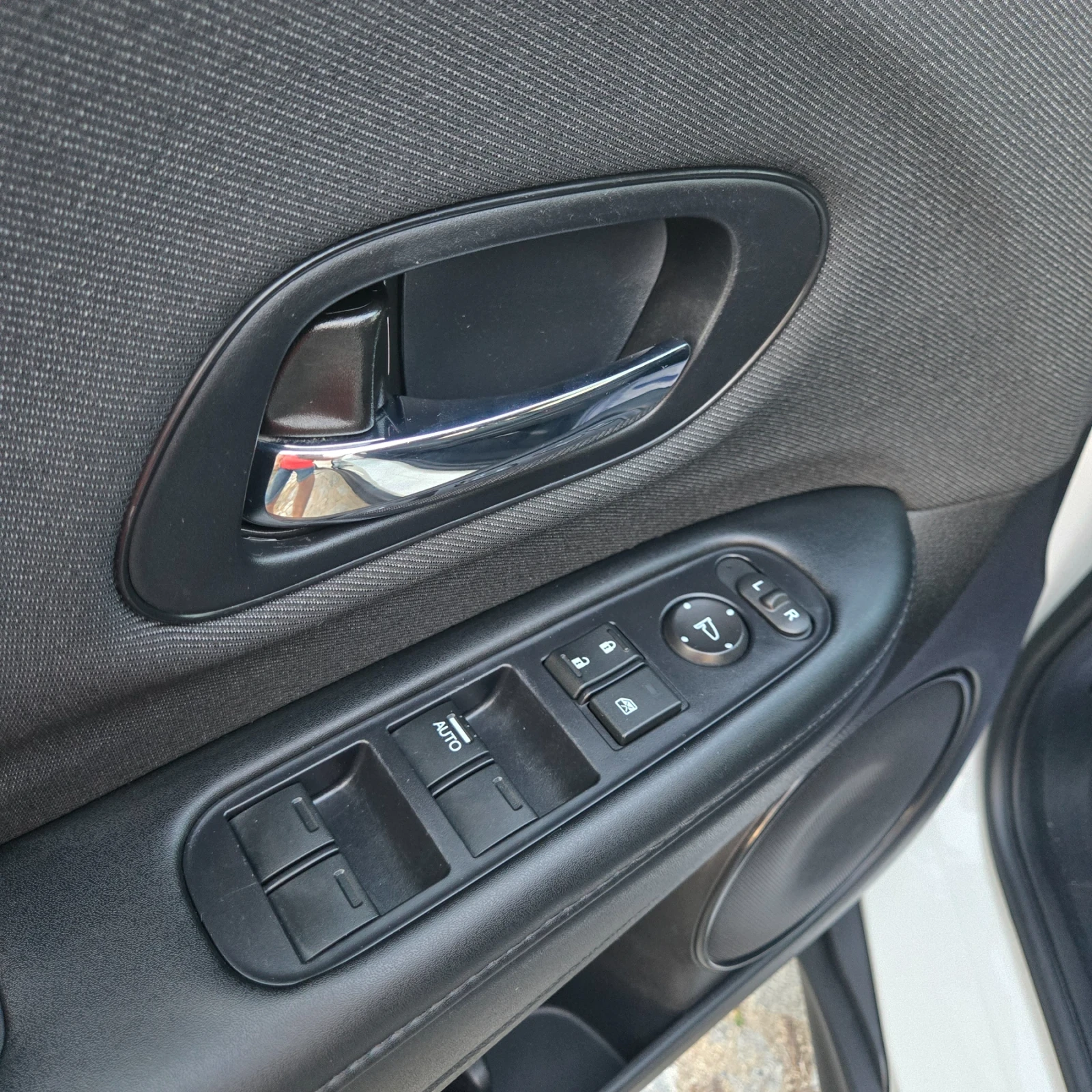 Honda Hr-v 1.8L, 4x4  | Mobile.bg � ����������� 12
