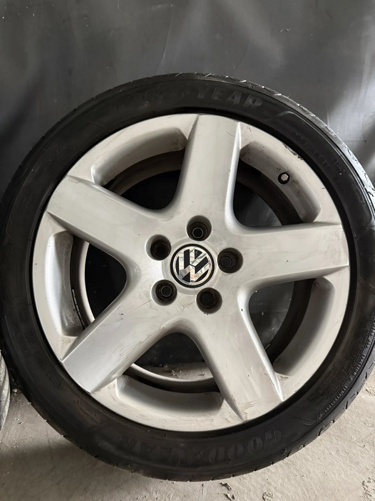 ���� � ������ 225/45R17 �� VW Golf | Mobile.bg � ����������� 7