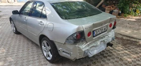     Lexus IS 200
