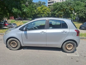 Toyota Yaris Лек автомобил - 2100 € / 4107.24 лв. - 35001001 2