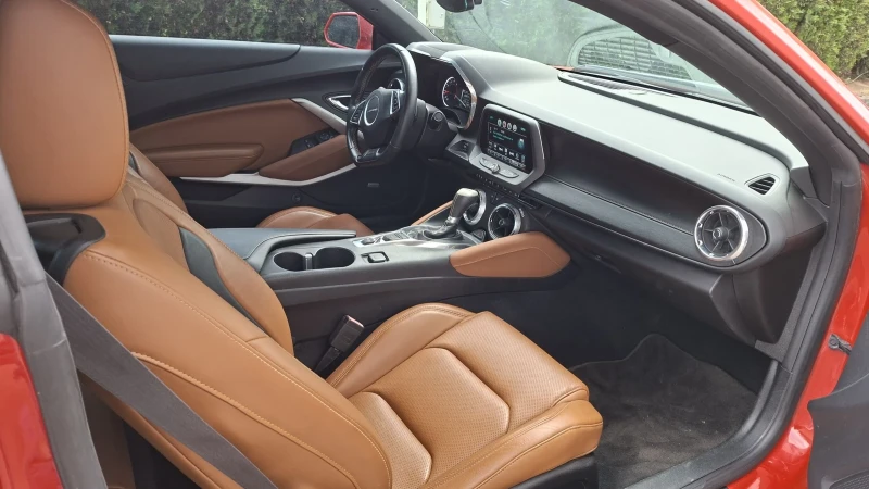 Chevrolet Camaro RS, снимка 8 - Автомобили и джипове - 52641525