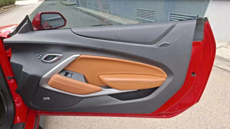 Chevrolet Camaro RS, снимка 9 - Автомобили и джипове - 52641525