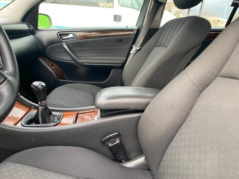 Mercedes-Benz C 220 OM646, снимка 6 - Автомобили и джипове - 51859180