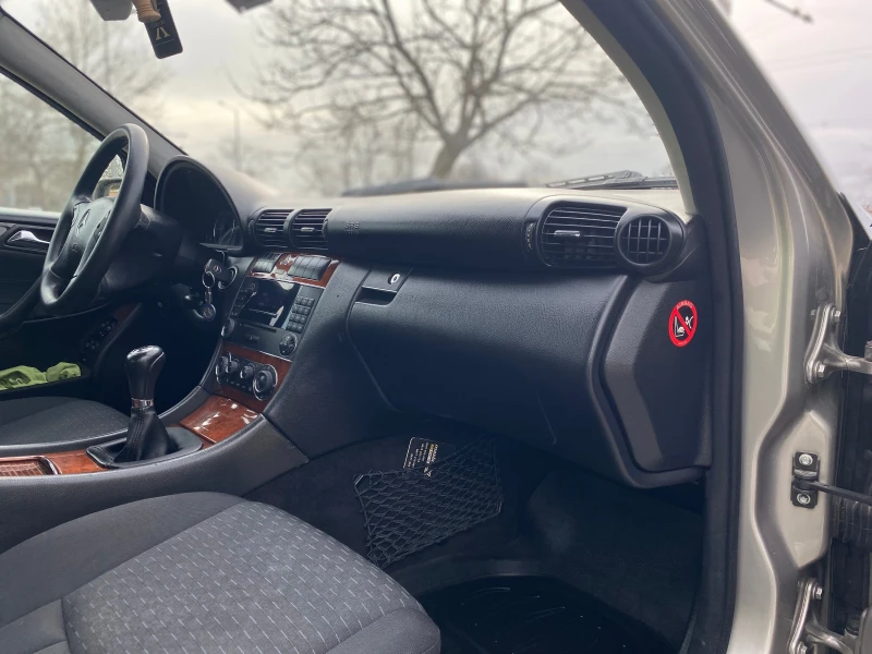 Mercedes-Benz C 220 OM646, снимка 9 - Автомобили и джипове - 51859180