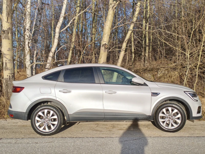 Renault Arkana, снимка 6 - Автомобили и джипове - 52850894