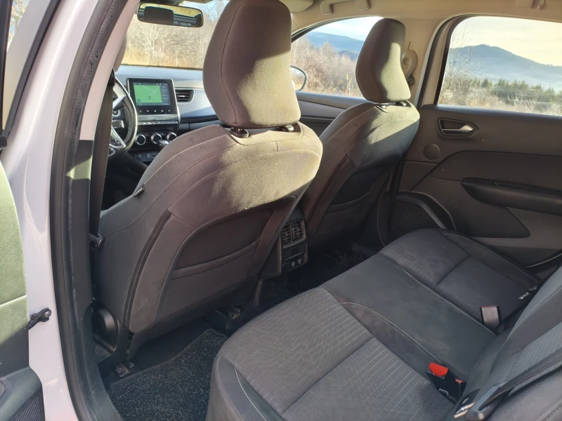 Renault Arkana, снимка 5 - Автомобили и джипове - 52850894