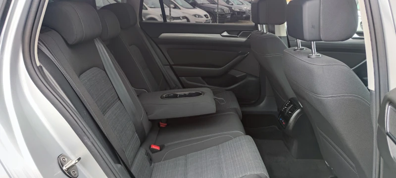 VW Passat 2.0TDI LED, снимка 13 - Автомобили и джипове - 53491763