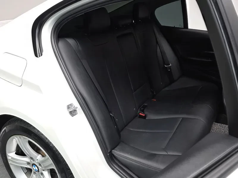 BMW 320 D, снимка 11 - Автомобили и джипове - 53511832