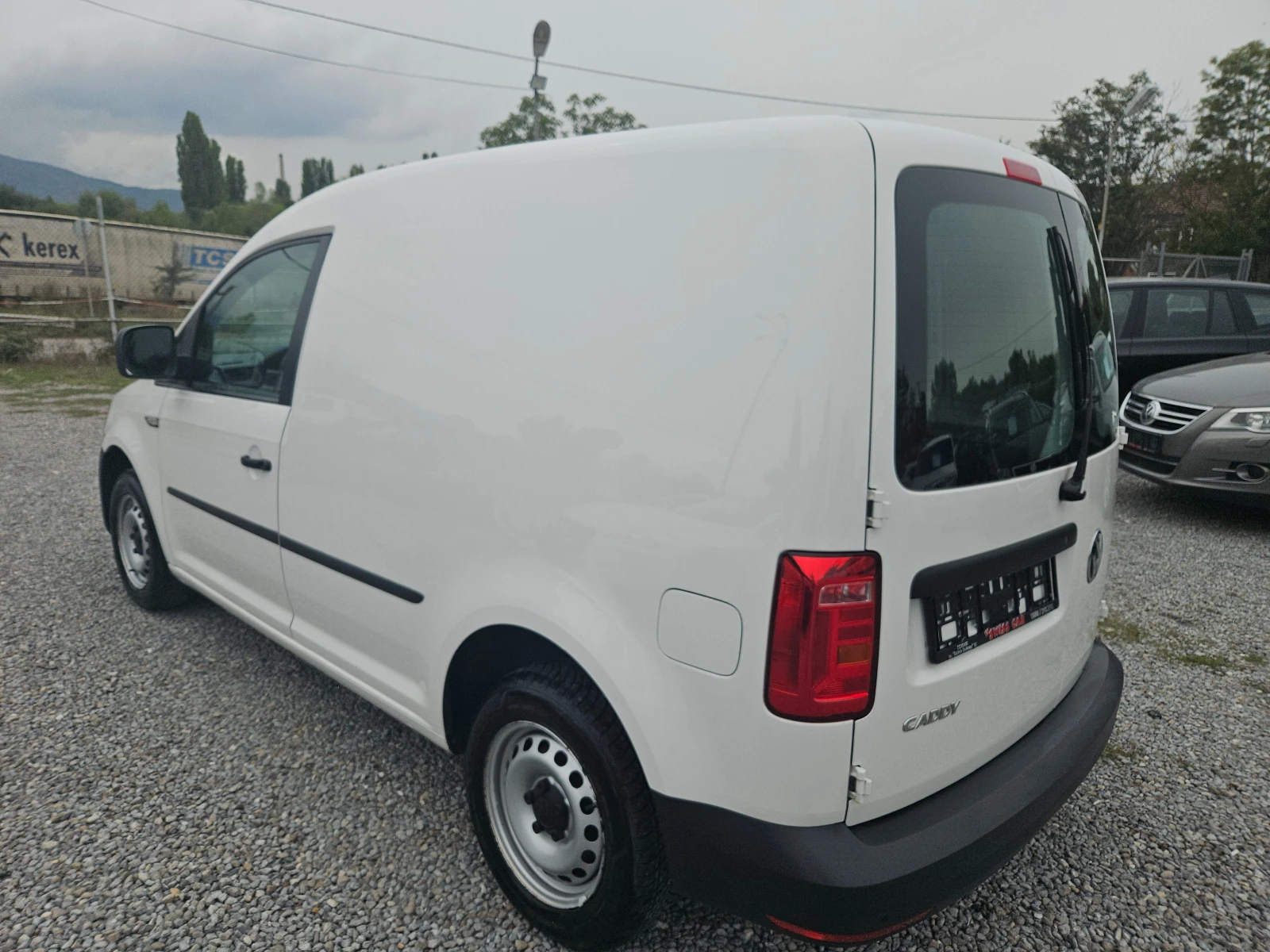 VW Caddy 1.4/110 к.с CNG - изображение 10