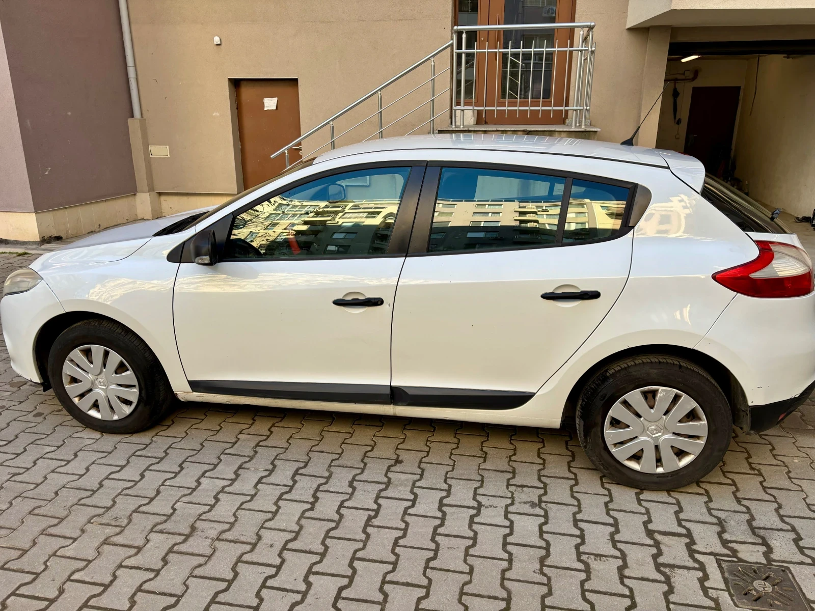 Renault Megane 1.5 dci - изображение 2