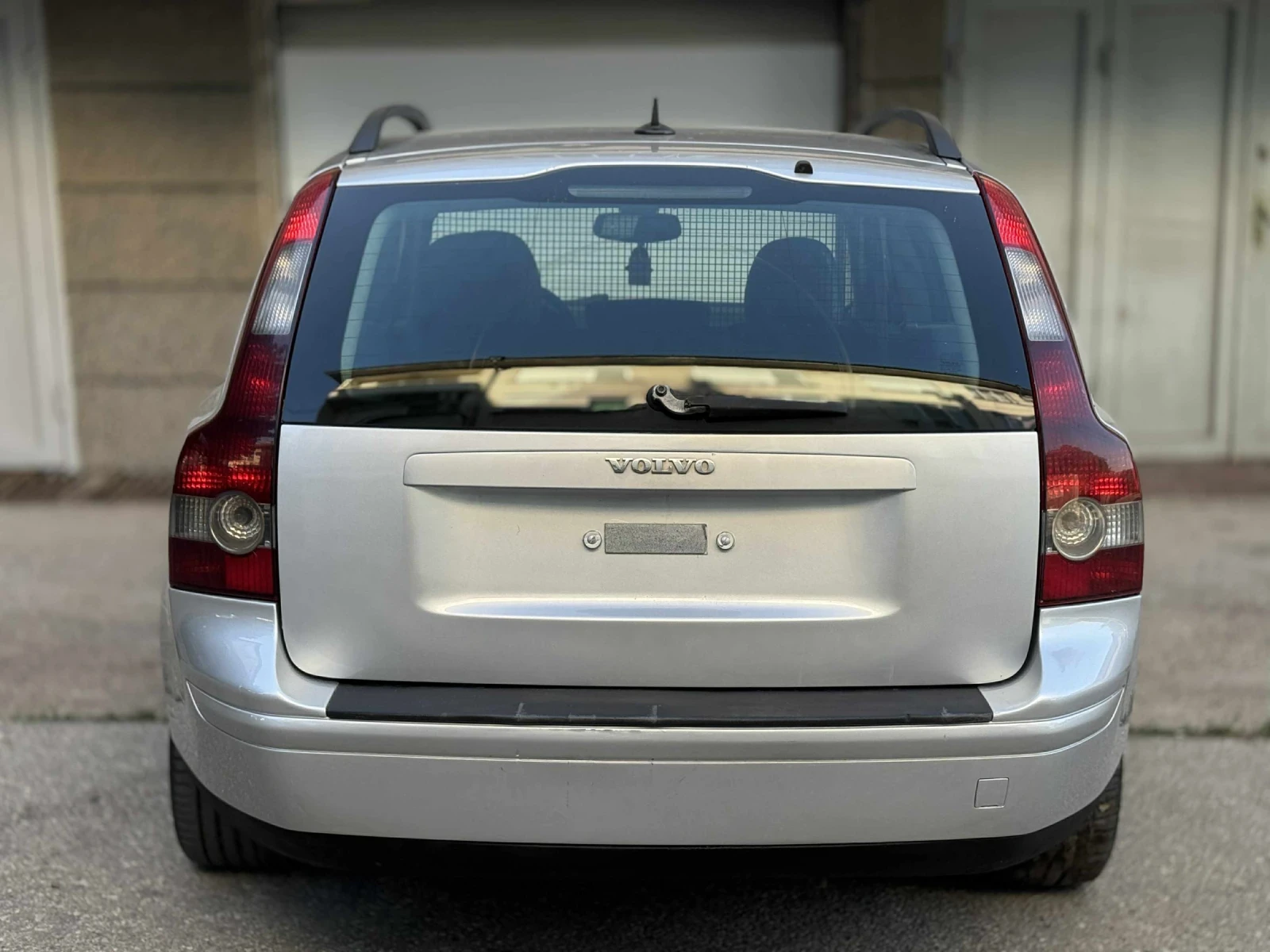 Volvo V50  - изображение 2
