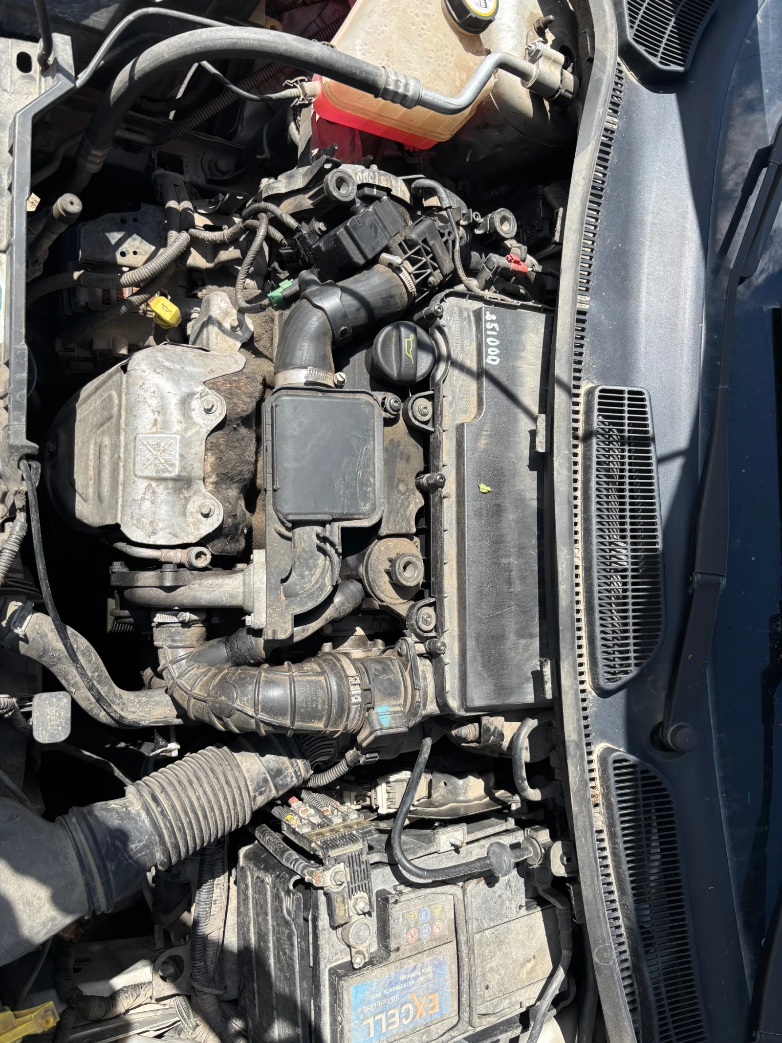 Ford Fiesta 1, 4 - изображение 8
