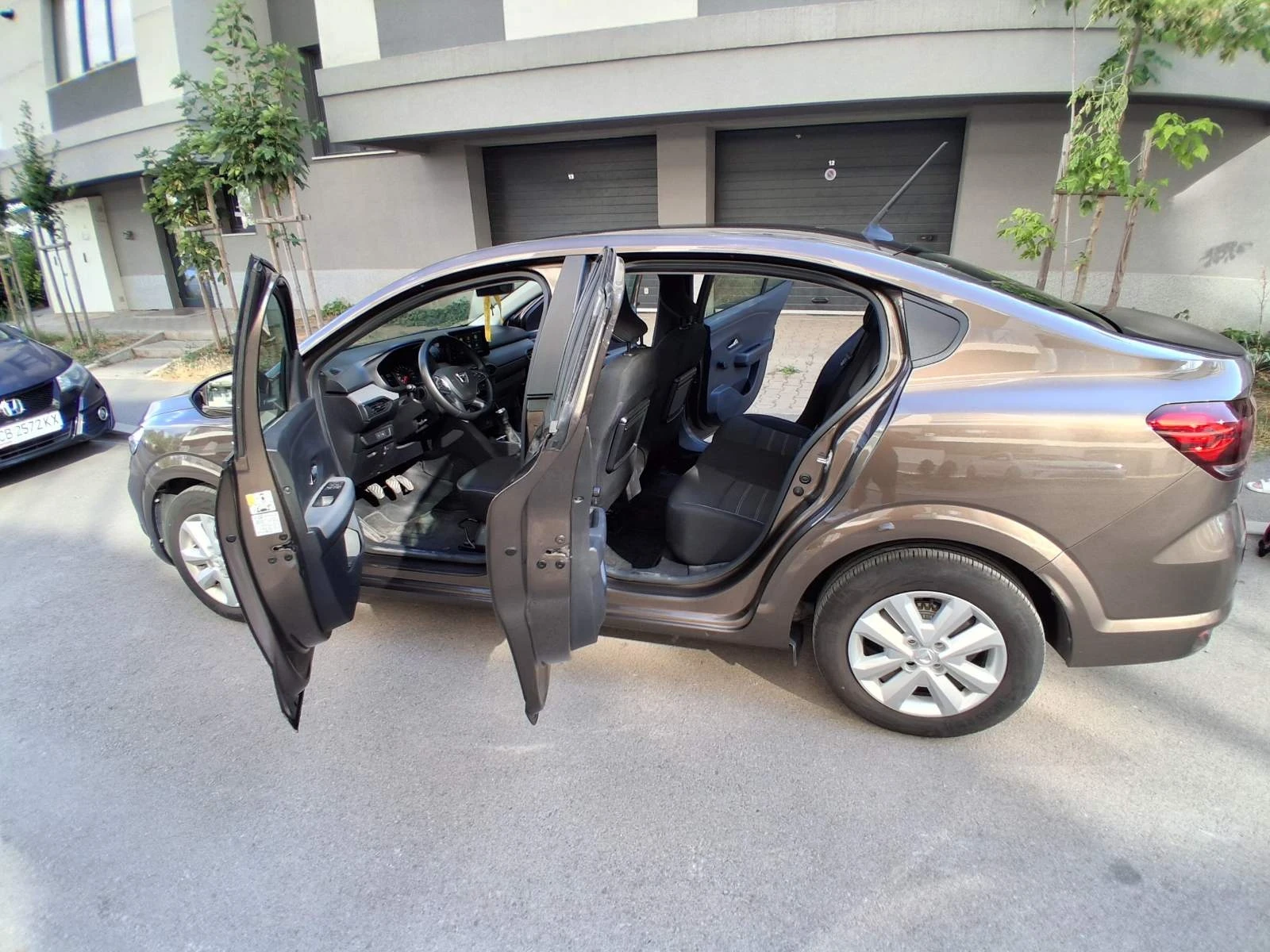 Dacia Logan Бензин/Газ заводско, 6 скрости - изображение 10