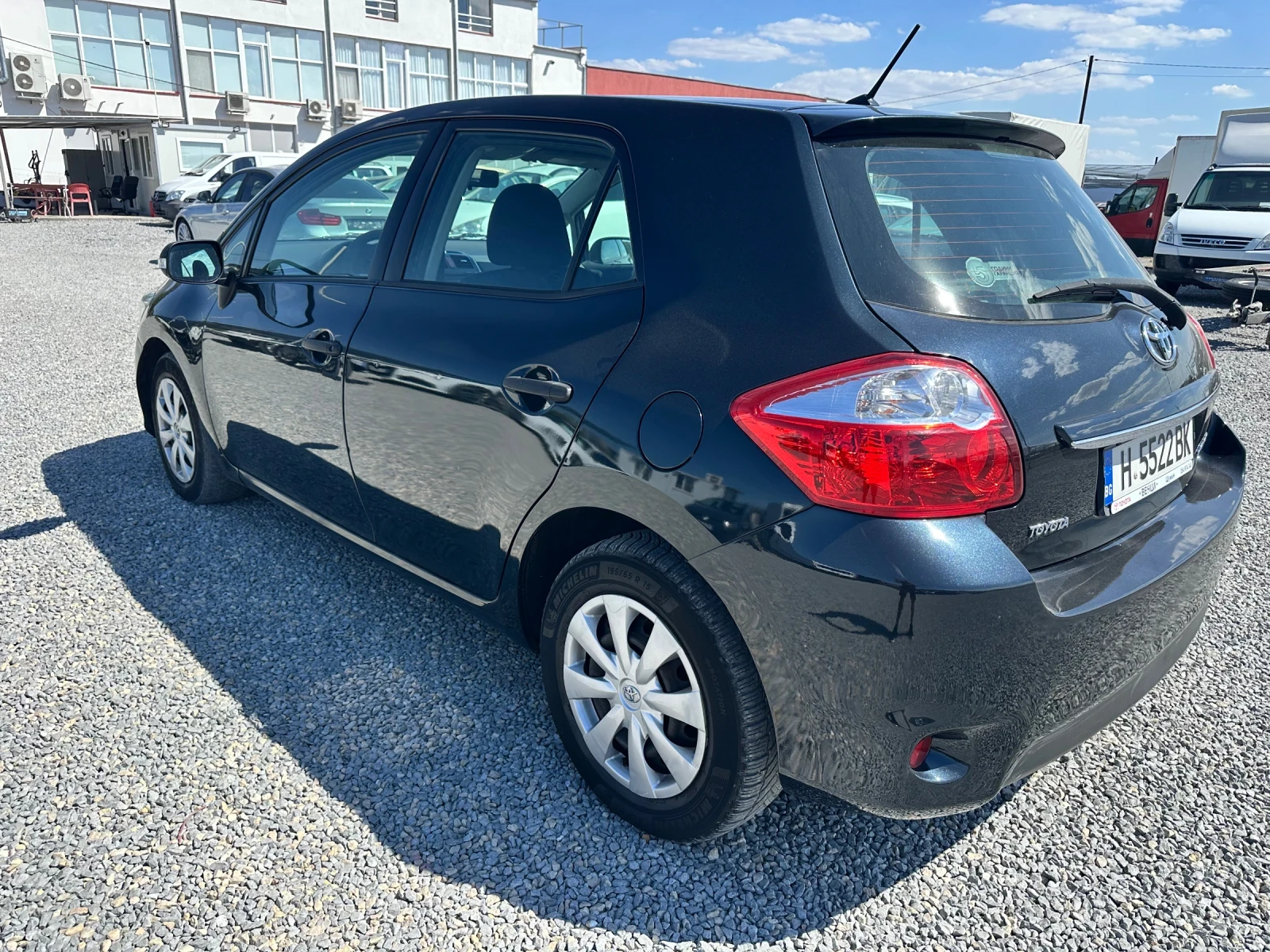 Toyota Auris 1.3 i- 99ps - изображение 5