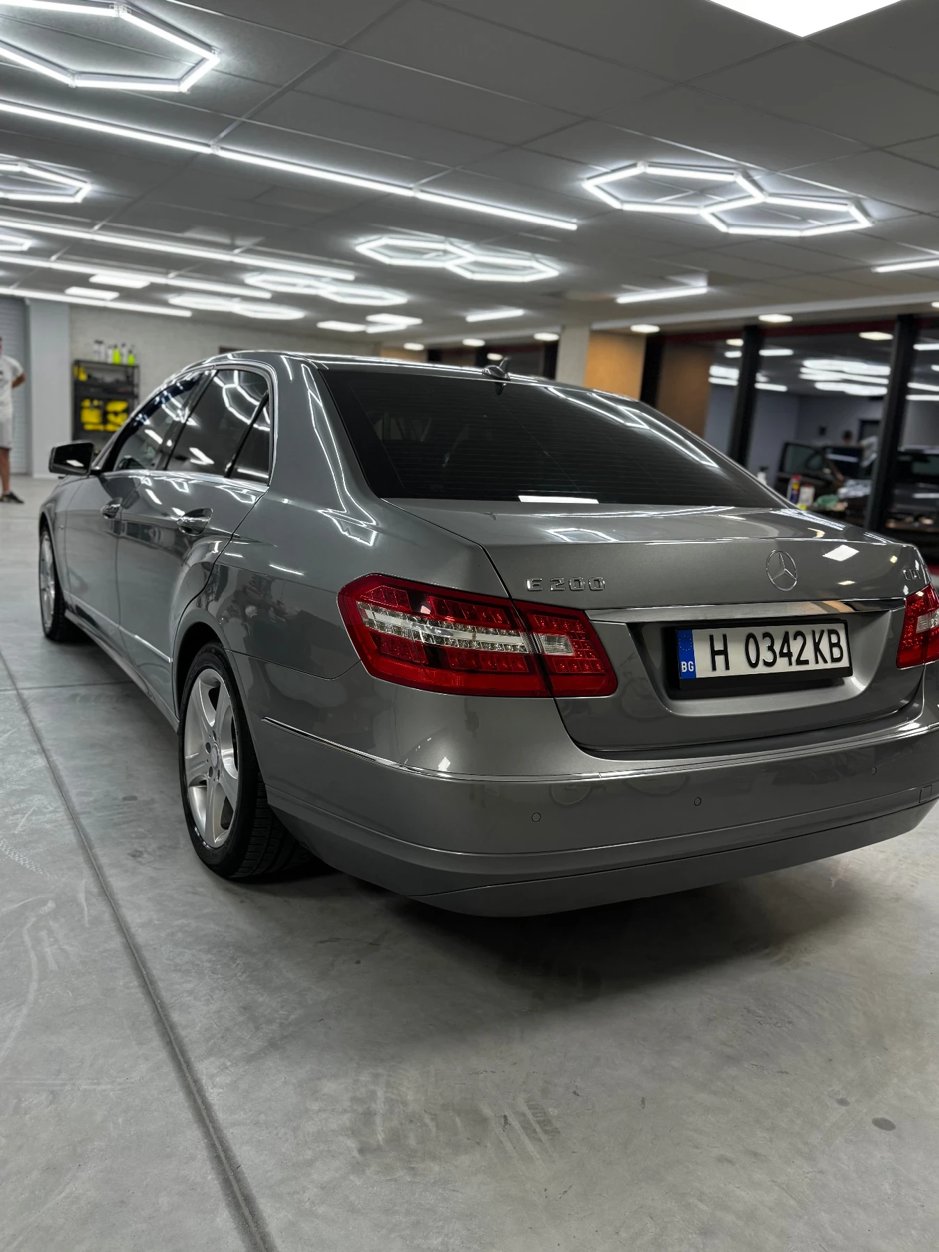 Mercedes-Benz E 200 CDI - изображение 5