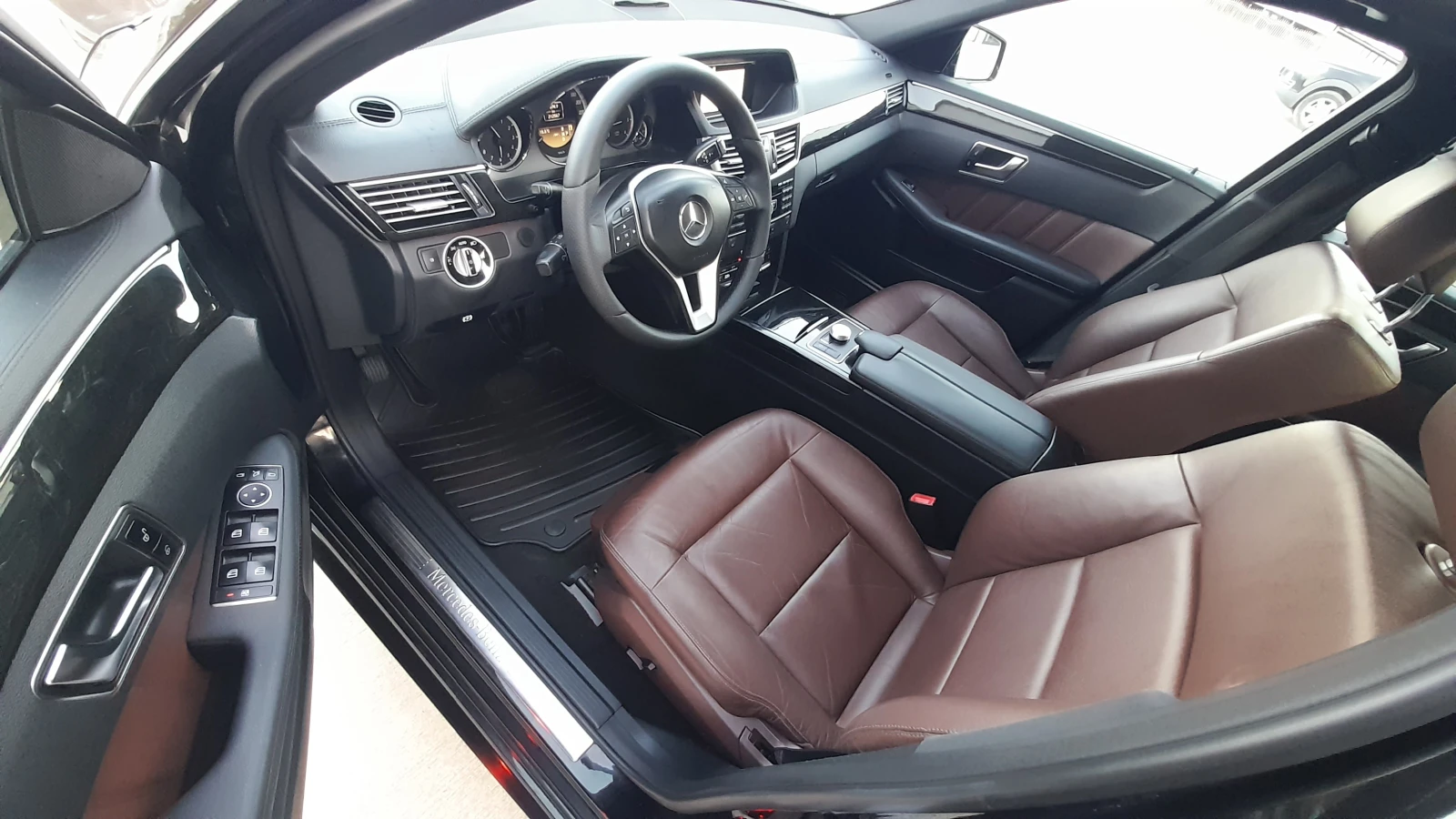 Mercedes-Benz E 250 CDI 4X4 AMG , снимка 8 - Автомобили и джипове - 53978154