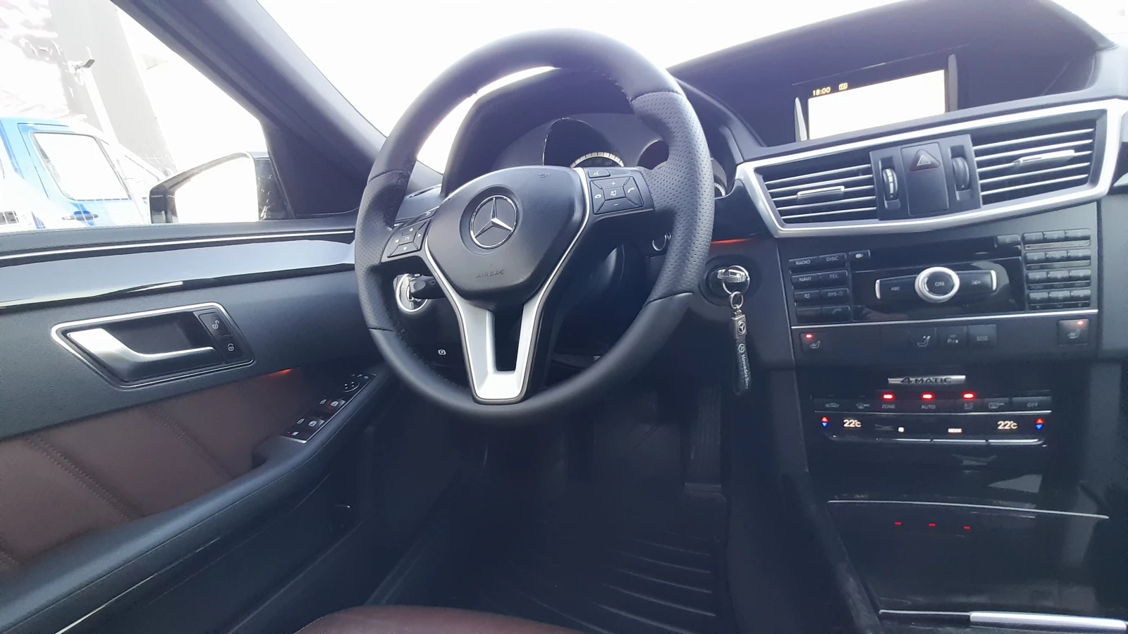 Mercedes-Benz E 250 CDI 4X4 AMG , снимка 13 - Автомобили и джипове - 53978154