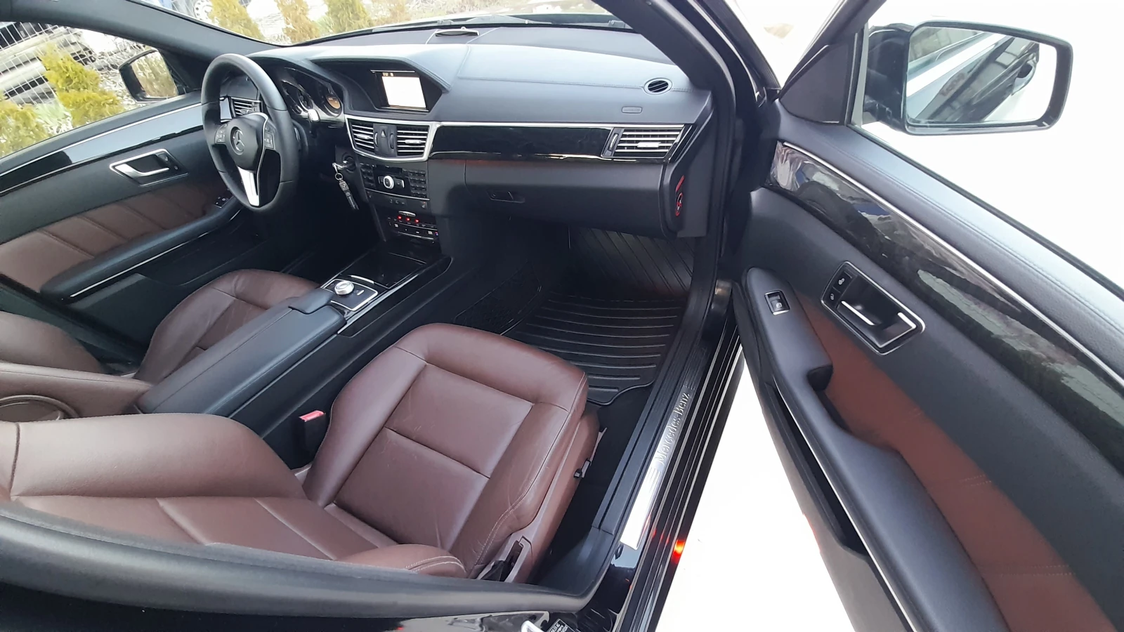 Mercedes-Benz E 250 CDI 4X4 AMG , снимка 10 - Автомобили и джипове - 53978154