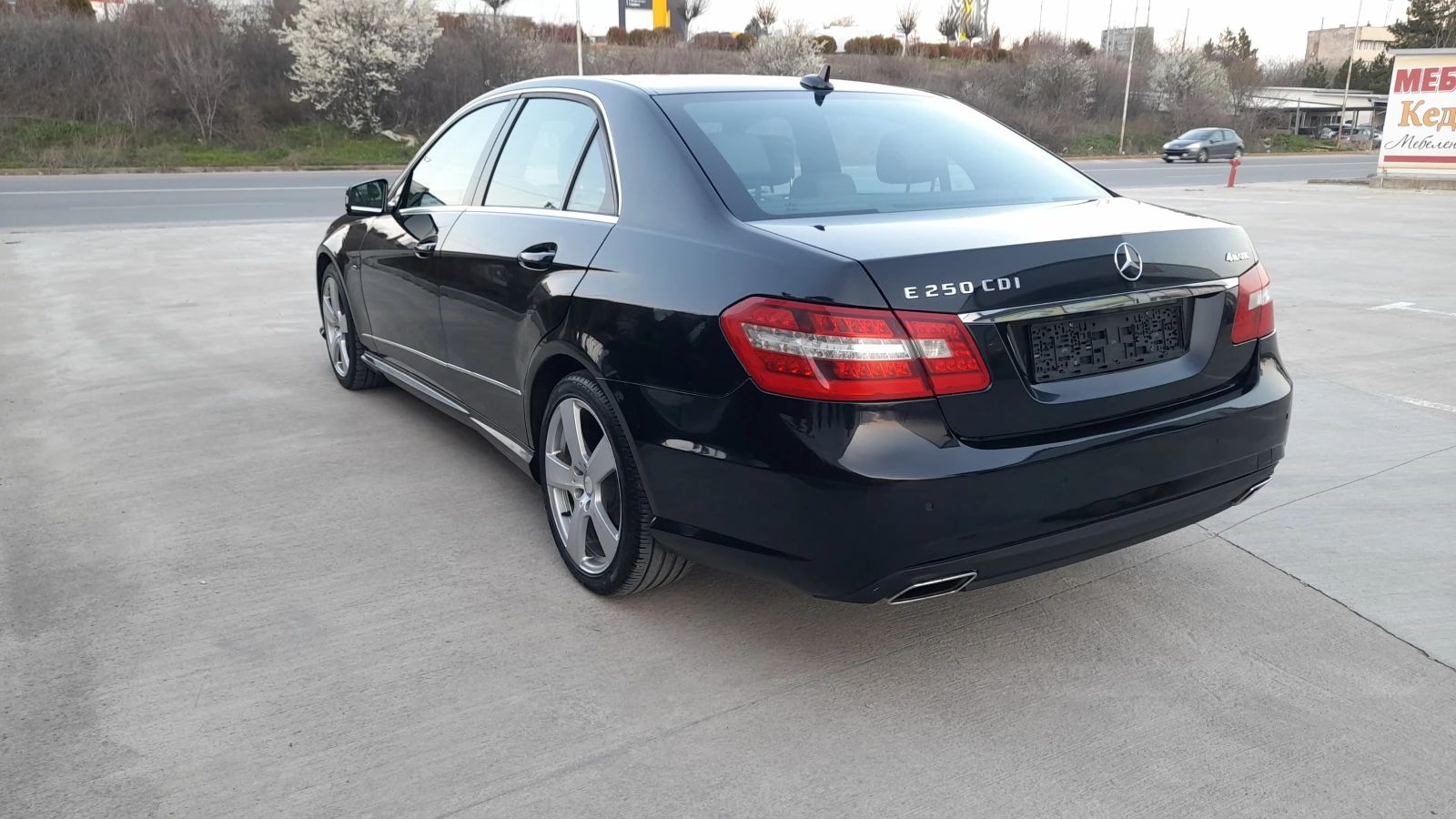 Mercedes-Benz E 250 CDI 4X4 AMG , снимка 4 - Автомобили и джипове - 53978154