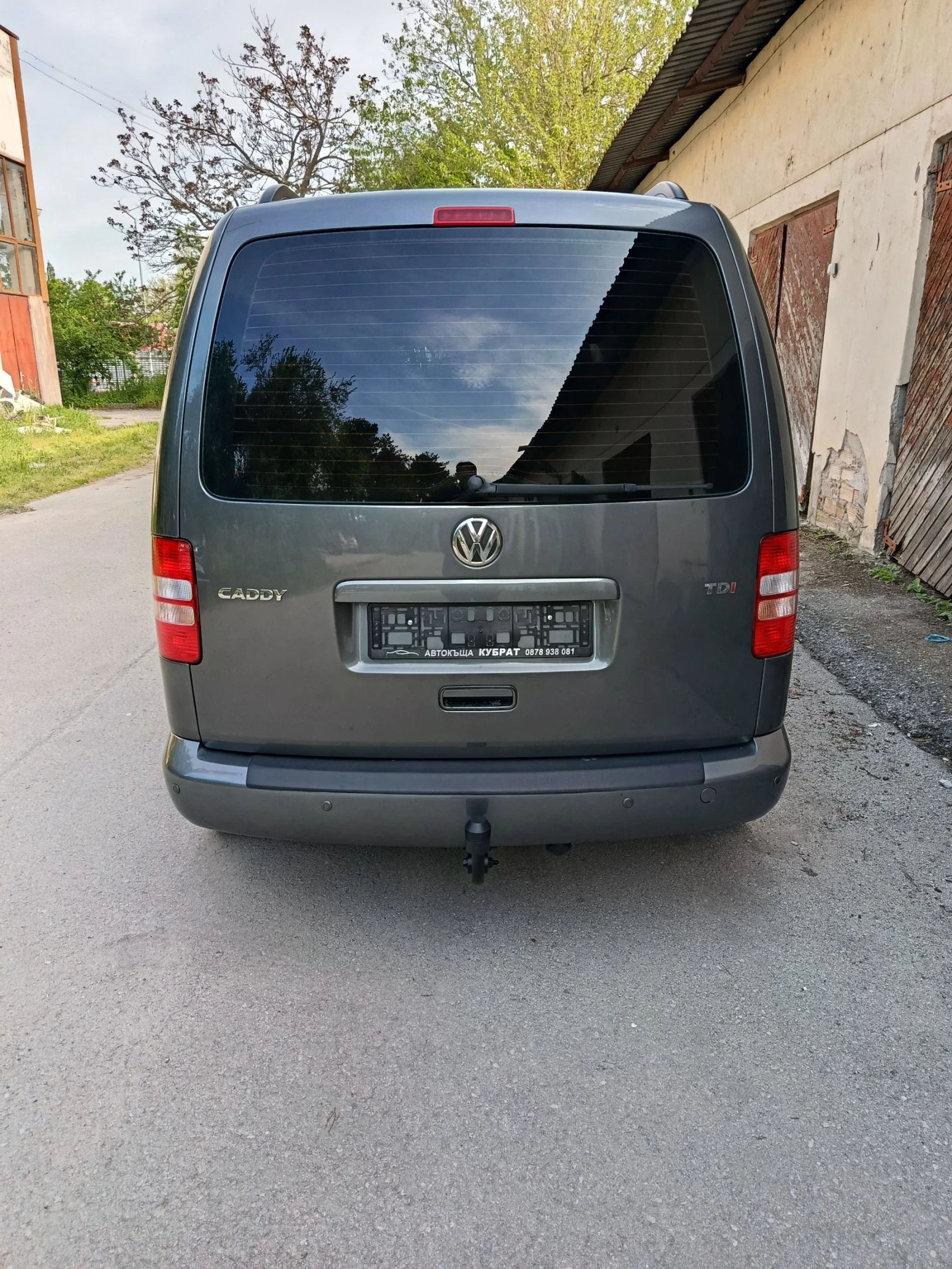 VW Caddy TDI, снимка 4 - Автомобили и джипове - 54455397