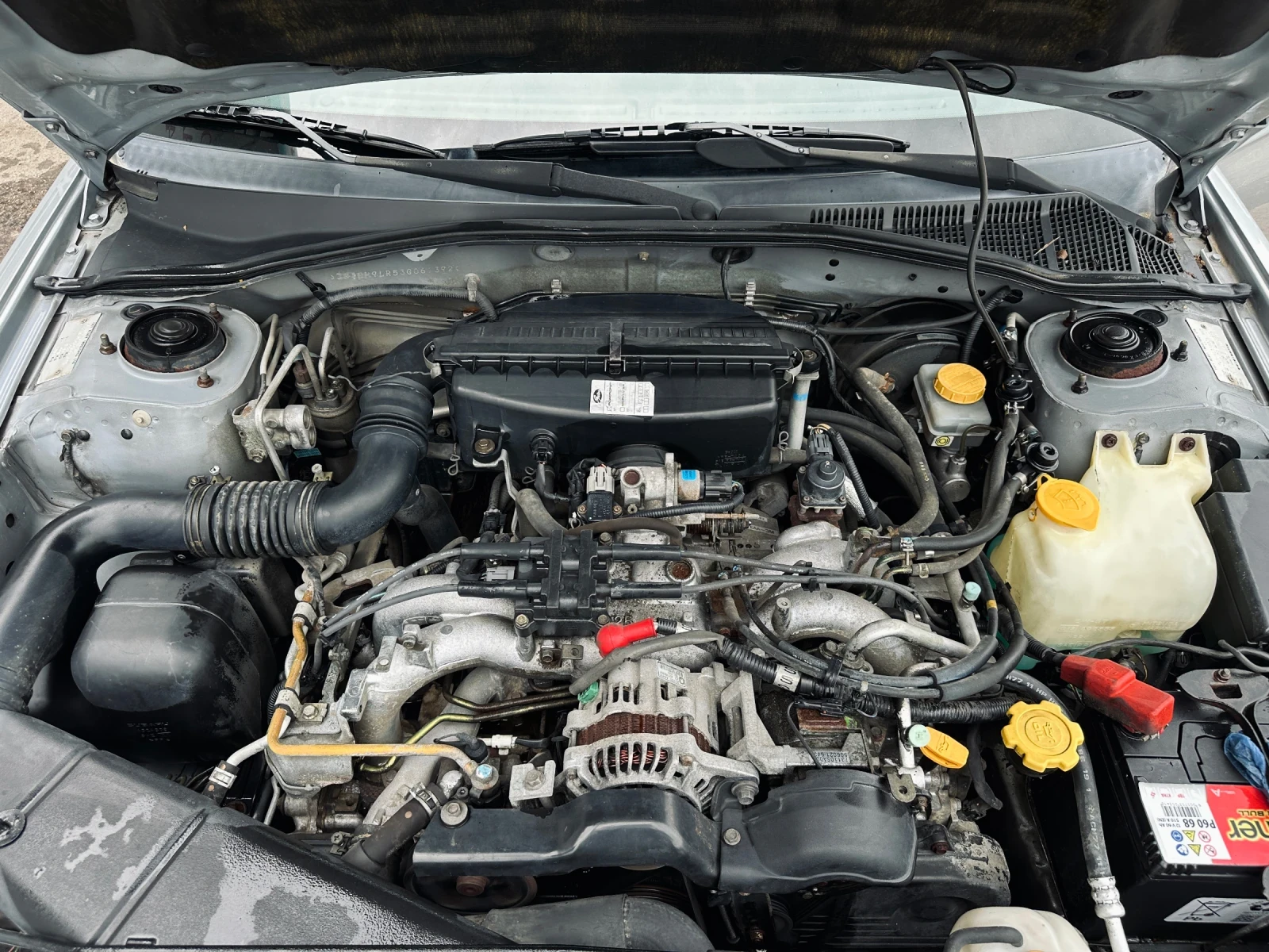 Subaru Legacy 2.5i / 4X4, снимка 14 - Автомобили и джипове - 54459574