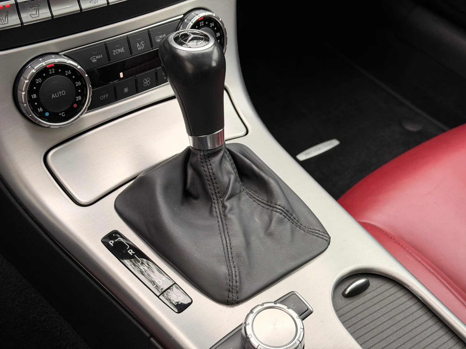 Mercedes-Benz SLK 200i / AUTOMATIC / ПОДГРЕВ, снимка 13 - Автомобили и джипове - 54667865