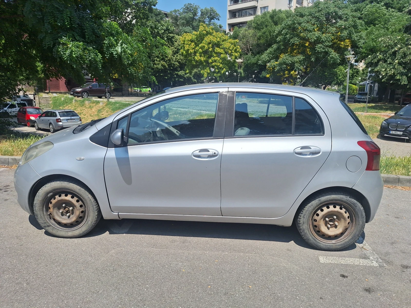 Toyota Yaris Лек автомобил, снимка 2 - Автомобили и джипове - 55071876