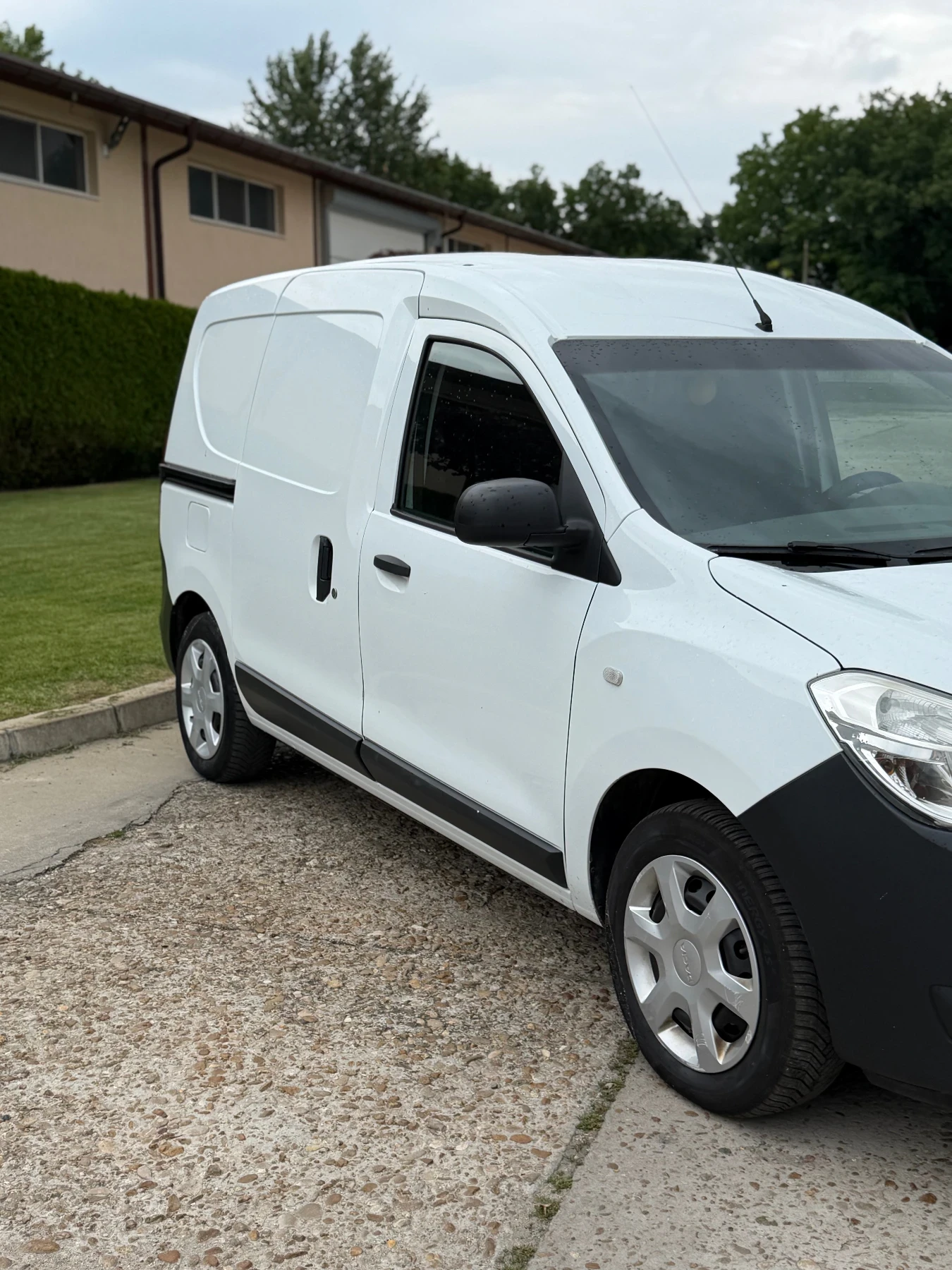 Dacia Dokker, снимка 3 - Автомобили и джипове - 55392503