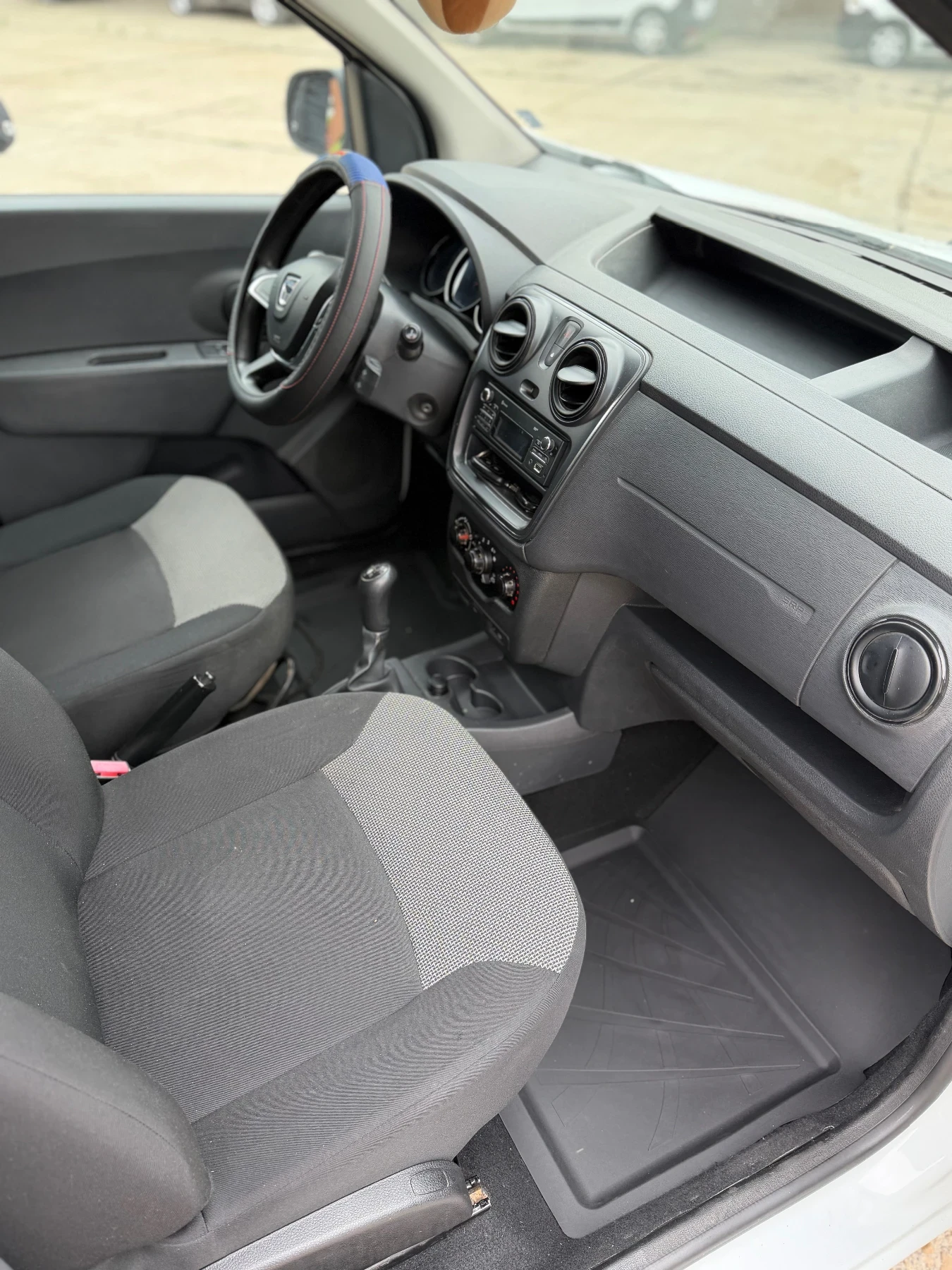 Dacia Dokker, снимка 6 - Автомобили и джипове - 55392503