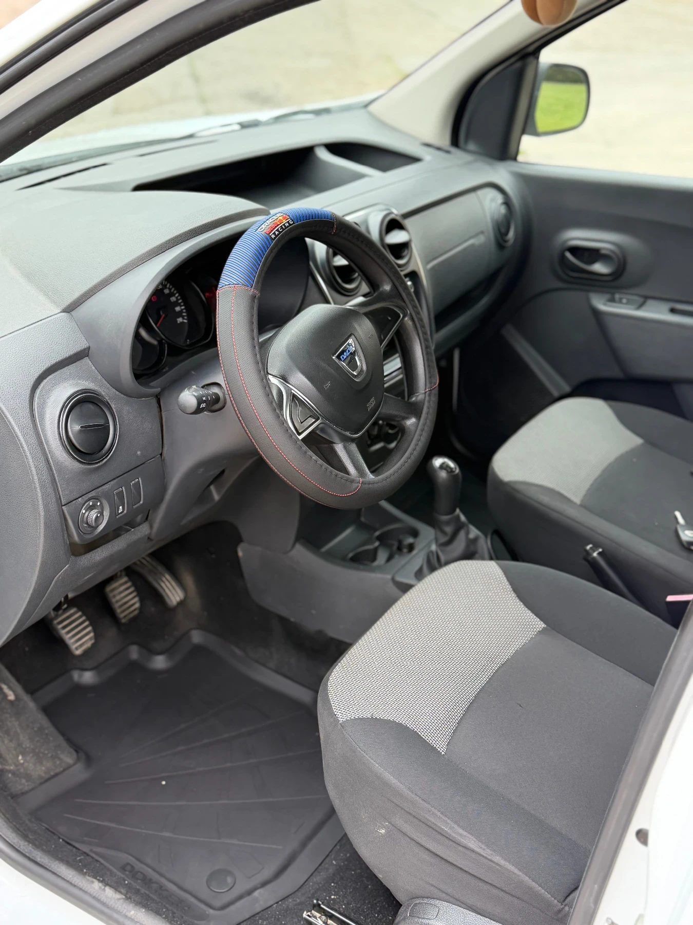 Dacia Dokker, снимка 4 - Автомобили и джипове - 55392503