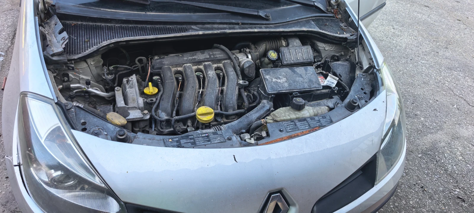Renault Clio, снимка 2 - Автомобили и джипове - 55452958
