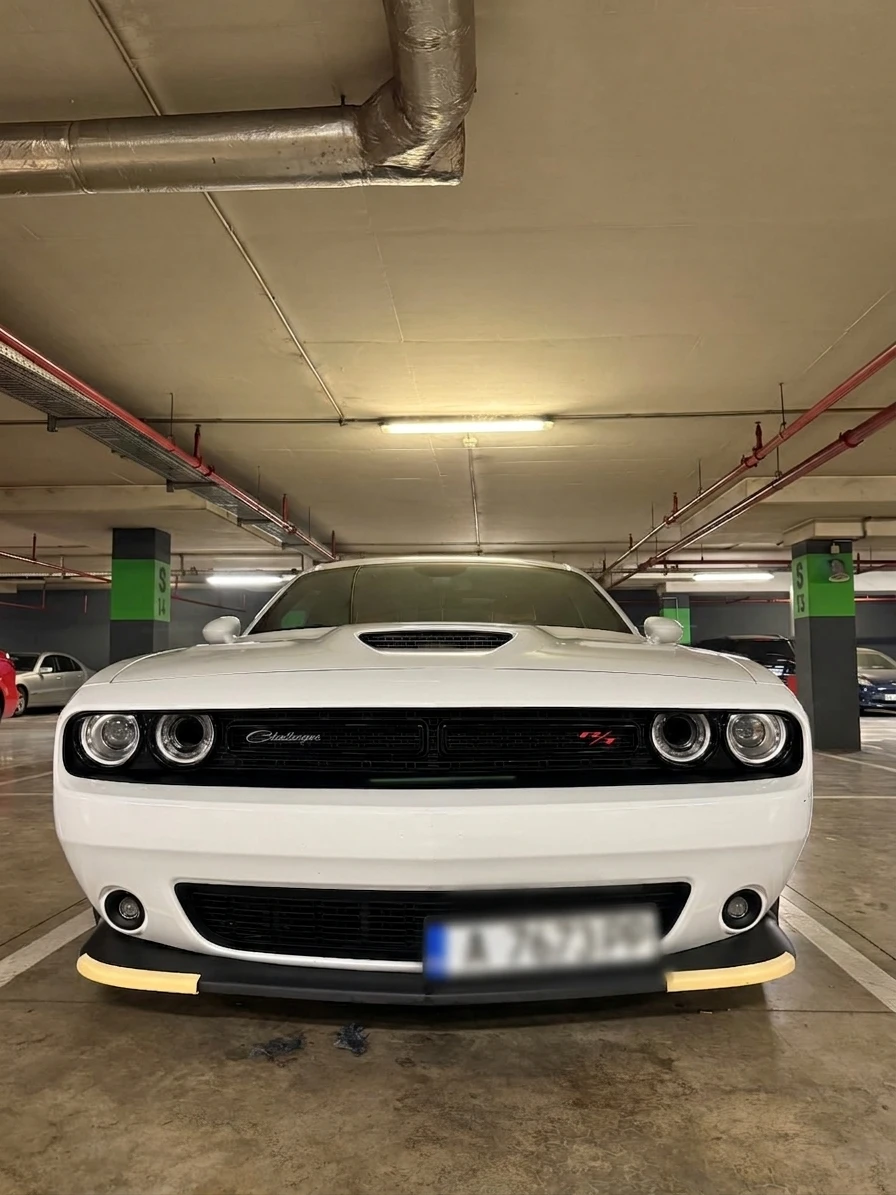 Dodge Challenger SCATPACK 6.4L