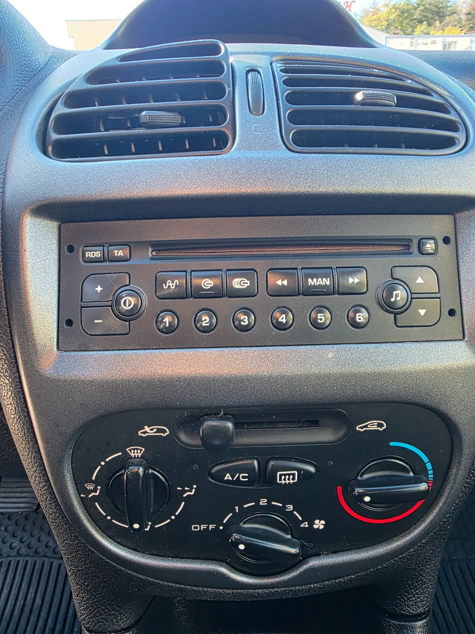 Peugeot 206 HDi, снимка 10 - Автомобили и джипове - 56627095