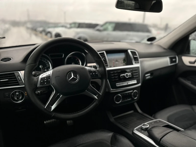 Mercedes-Benz ML 350 * AMG Line* Distronic* Blind Spot* , снимка 10 - Автомобили и джипове - 48424853