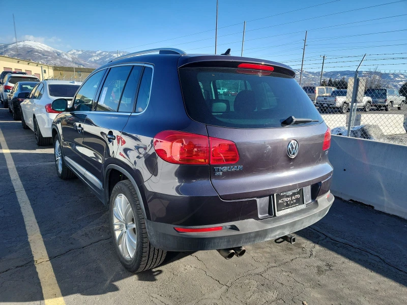 VW Tiguan SE* Подгрев* Navi* Keyless* , снимка 6 - Автомобили и джипове - 48995491