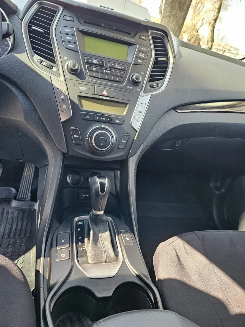 Hyundai Santa fe Sport 2.4 GDI-FWD, снимка 11 - Автомобили и джипове - 52624396